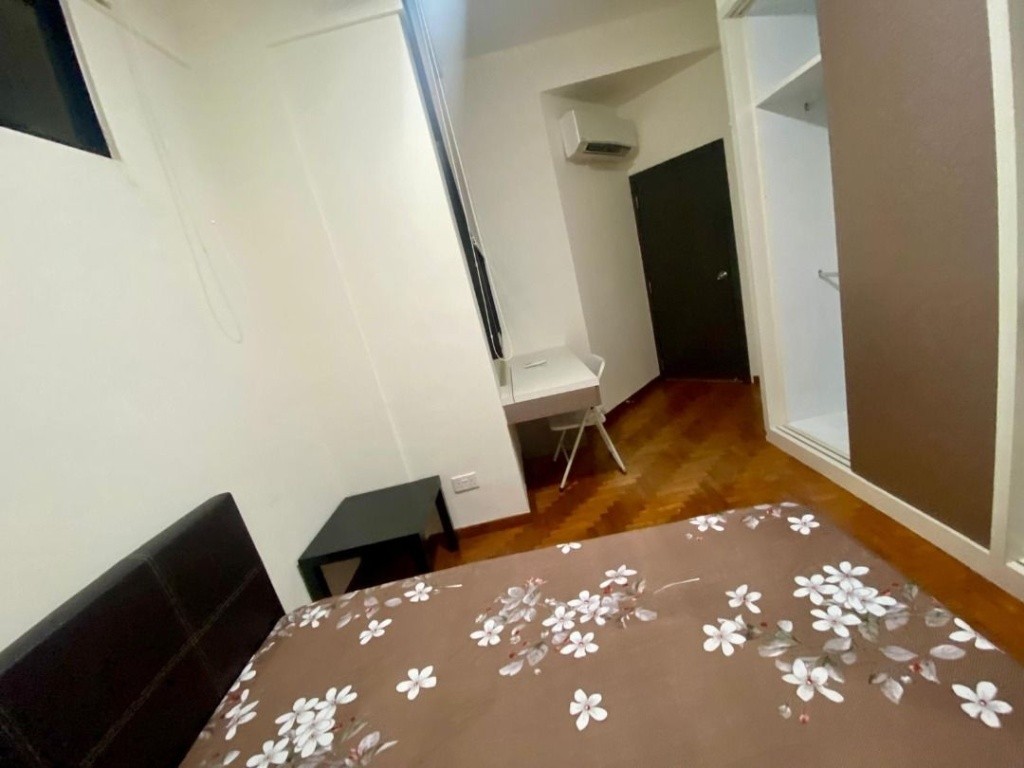 Available﻿ May 2 - Common Room/Include Utilities/Wifi/Aircon/No Agent Fee/Light Cooking Allowed/Washing Machine - Eunos 友诺士 - 分租房间 - Homates 新加坡