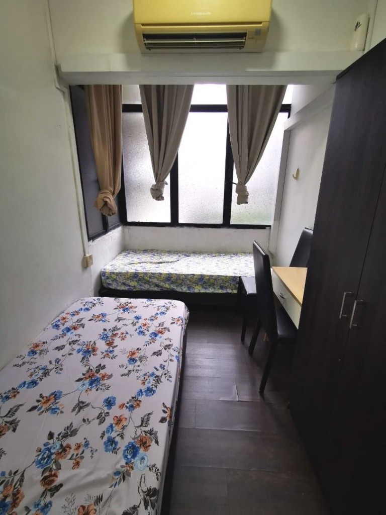 Room for rent / Kembangan, East Coast / Common room / 2 pax stay / Available immediate - Kembangan - Bedroom - Homates Singapore