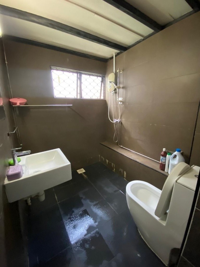 Room for rent / Kembangan, East Coast / Common room / 2 pax stay / Available immediate - Kembangan - Bedroom - Homates Singapore