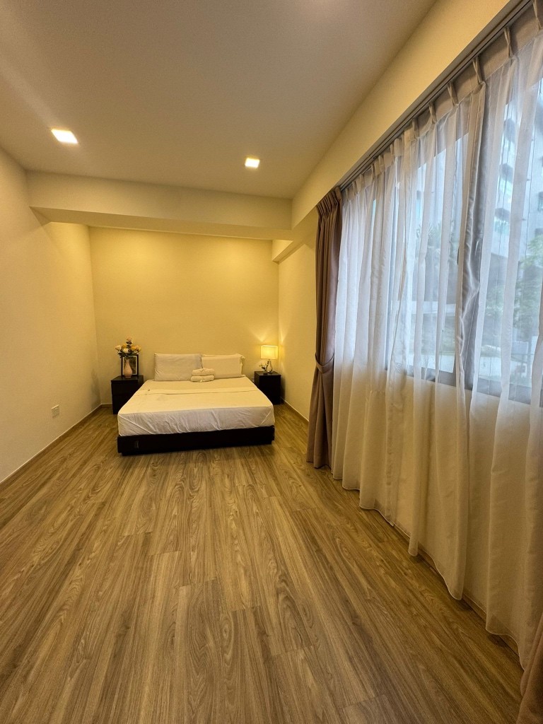 Available﻿ Immediately - Master Room/Include Utilities/W ifi/Aircon/No Agent Fee/Light Cooking Allowed/Washing Machine - Toa Payoh - Bedroom - Homates Singapore