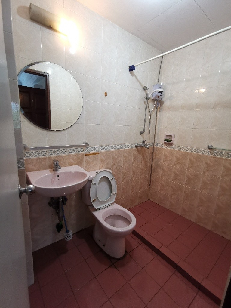 Room For Rent/ Toa Payoh, Novena/ Common Room/ 1 pax stay/ Available Immediately - Boon Keng 文慶 - 整個住家 - Homates 新加坡