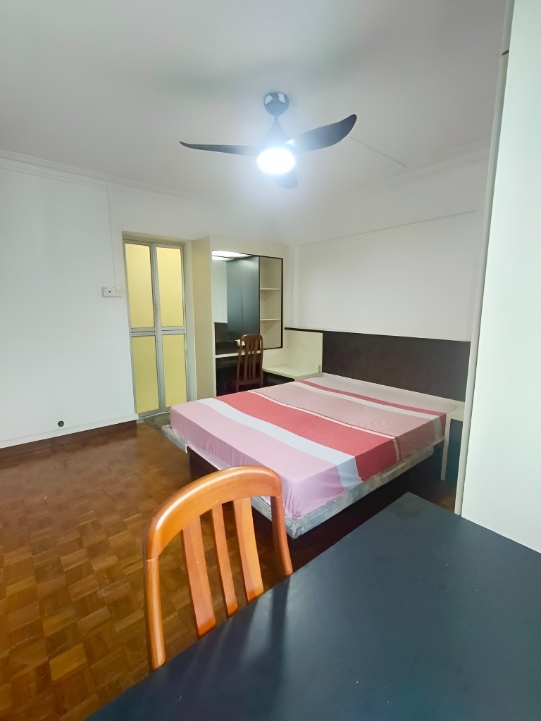Room for rent / TIONG BAHRU / Master room / 1pax stay / Available 17 August - Tiong Bahru - Bedroom - Homates Singapore