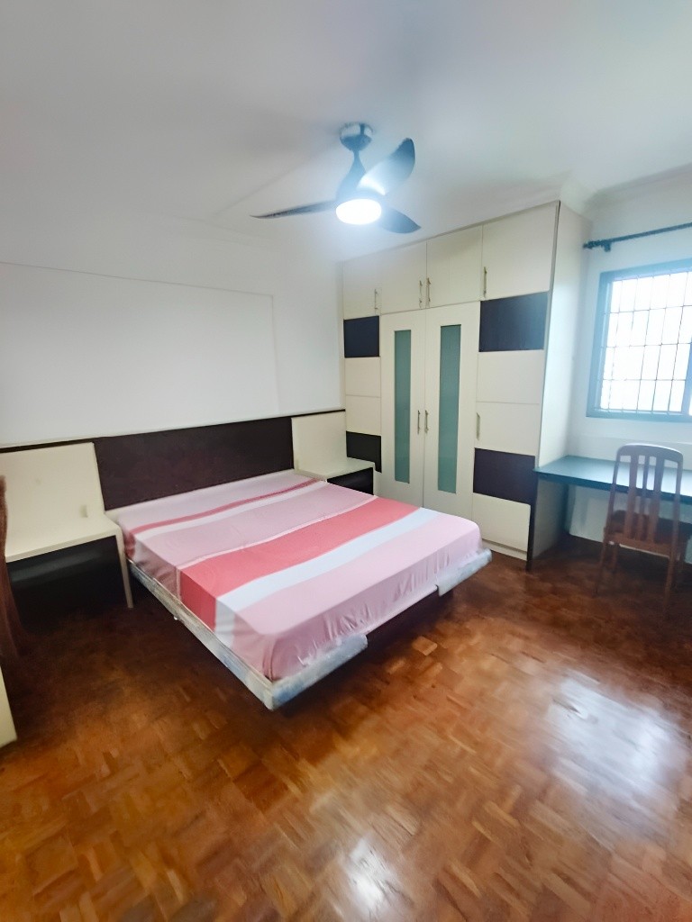 Room for rent / TIONG BAHRU / Master room / 1pax stay / Available 17 August - Tiong Bahru - Bedroom - Homates Singapore