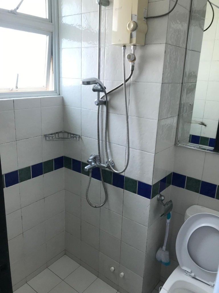 Room for rent / Kallang MRT / Stadium MRT / Mountbatten MRT / Master room / 1pax stay / Available 2 September - Geylang 芽笼 - 分租房间 - Homates 新加坡