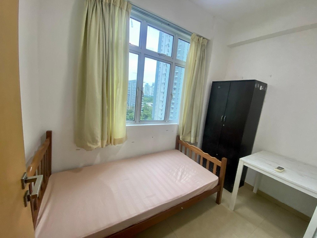 Room for rent / TOA PAYOH / Common room / 1pax stay / Available 26 Sept - Toa Payoh - Bedroom - Homates Singapore