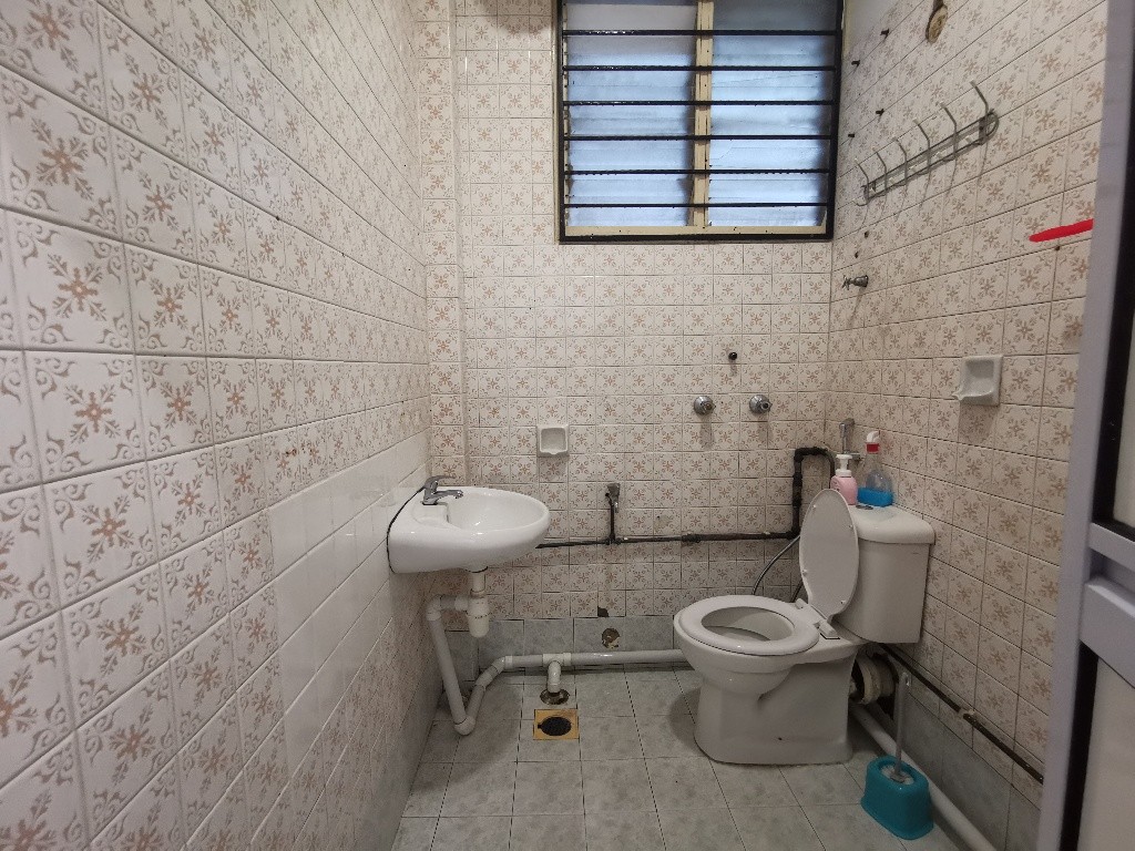 Room for rent / TIONG BAHRU / Common room / 1, 2 pax stay / Available 20 Sept - Tiong Bahru - Bedroom - Homates Singapore