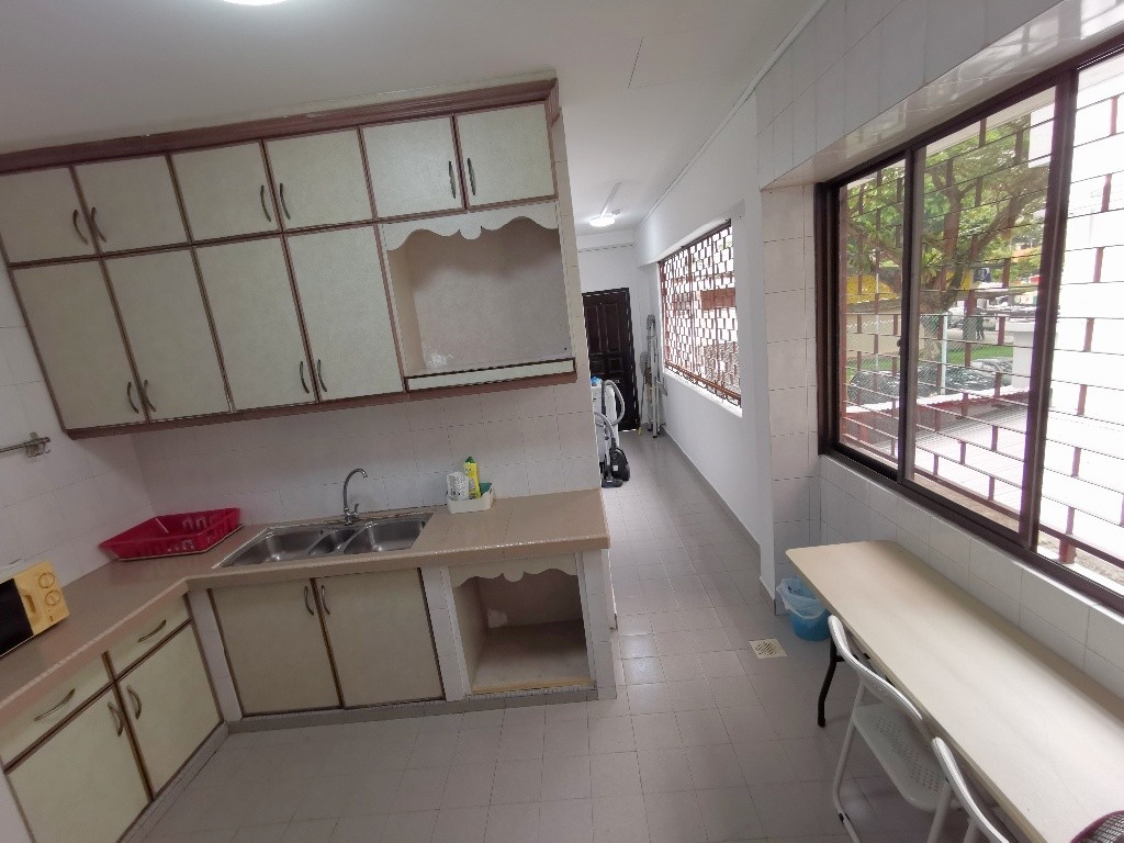 Room for rent / Toa Payoh / Common room / 1pax stay / Available 30 Oct - Toa Payoh - Bedroom - Homates Singapore