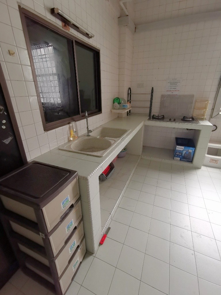 Room for rent / SOMERSET / Classic Queen Room / 1 - 2 pax stay / Available Immediately - Somerset - Bedroom - Homates Singapore