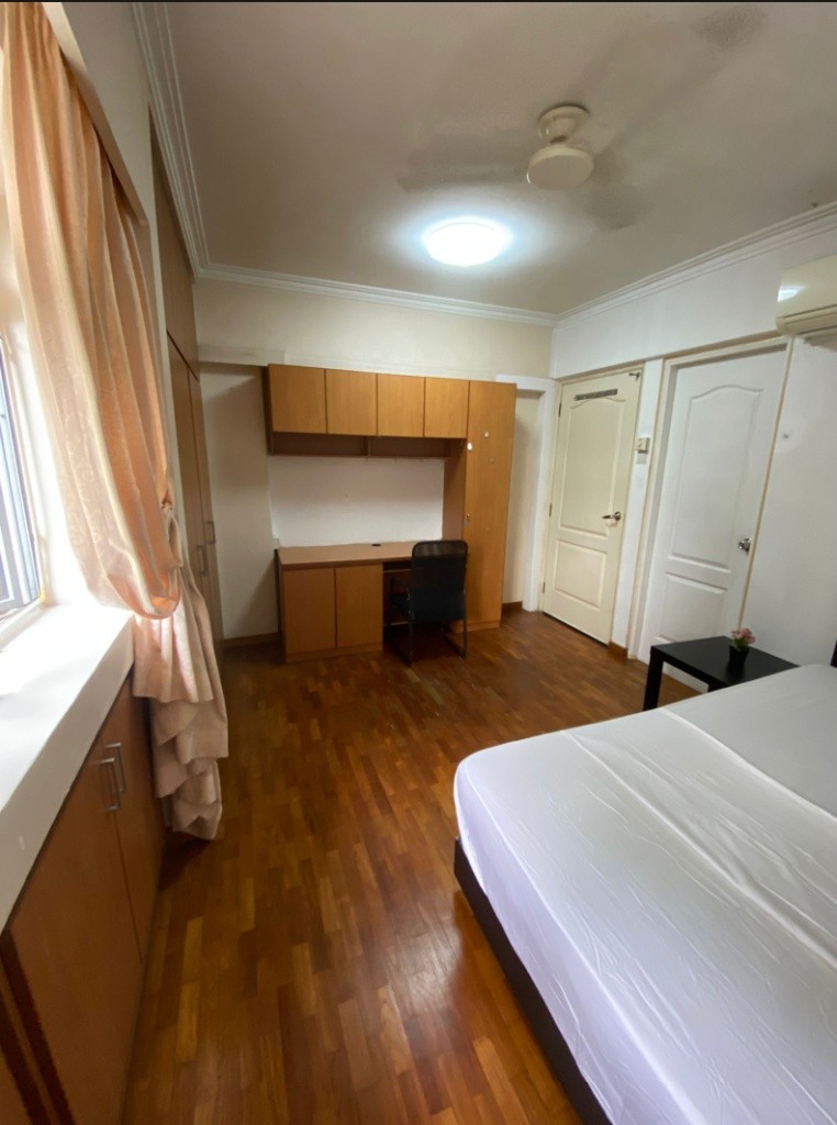 Room for rent / CLEMENTI / Common room / 1-2 pax stay / Available NOV 6 - Clementi 金文泰 - 分租房间 - Homates 新加坡