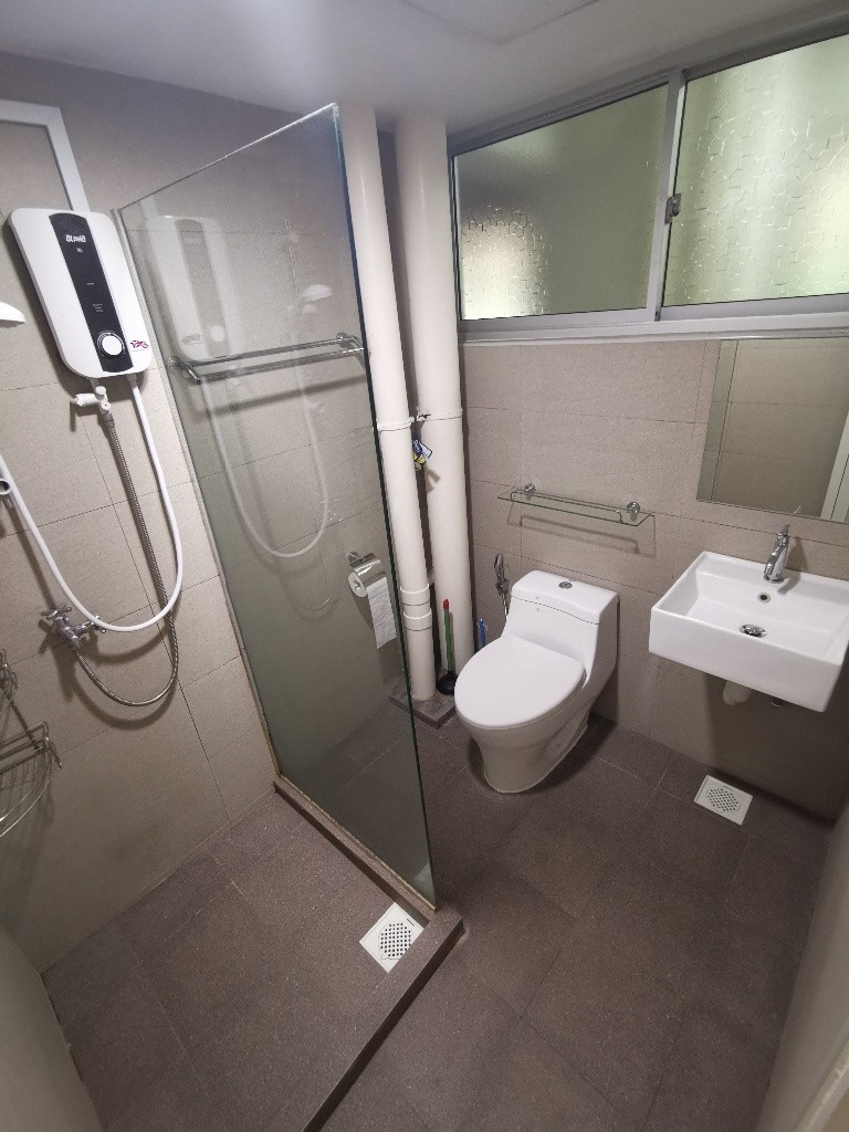 Room for rent / Jurong East / Common room / 1-2 pax stay / Available NOV 12 - Clementi - Flat - Homates Singapore