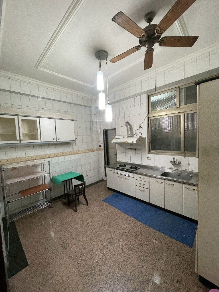 中陽路🎀優質地段🎀寬敞大透天🎀超美裝潢✅可租補 - 丰原区 - 整个住家 - Homates 台湾