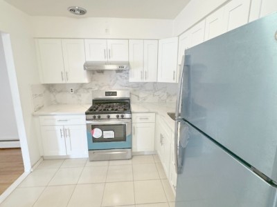 纽约皇后区Woodside别墅三室一厅公寓$3100/月 - 32-21 60th Street,Queens,NY 11377