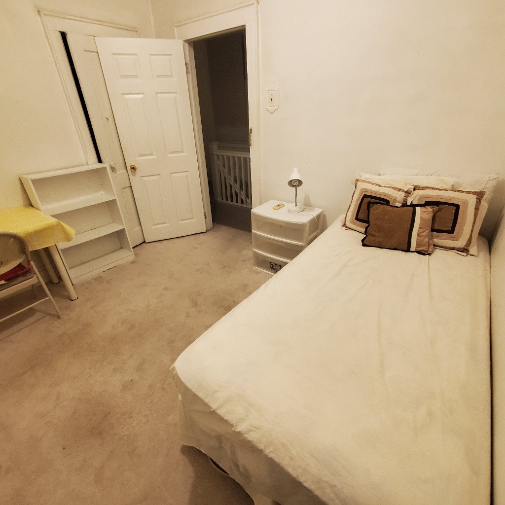 森林小丘單房出租 - Flushing - Bedroom - Homates United States