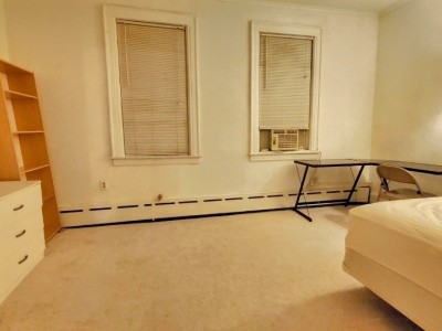 森林小丘單房出租 - 8948 70th Rd. Forest Hills, NY 11375