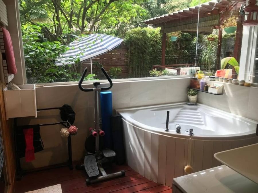 A unique garden apartment in Cloud View Road quiet residential area - 北角 - 住宅 (整間出租) - Homates 香港