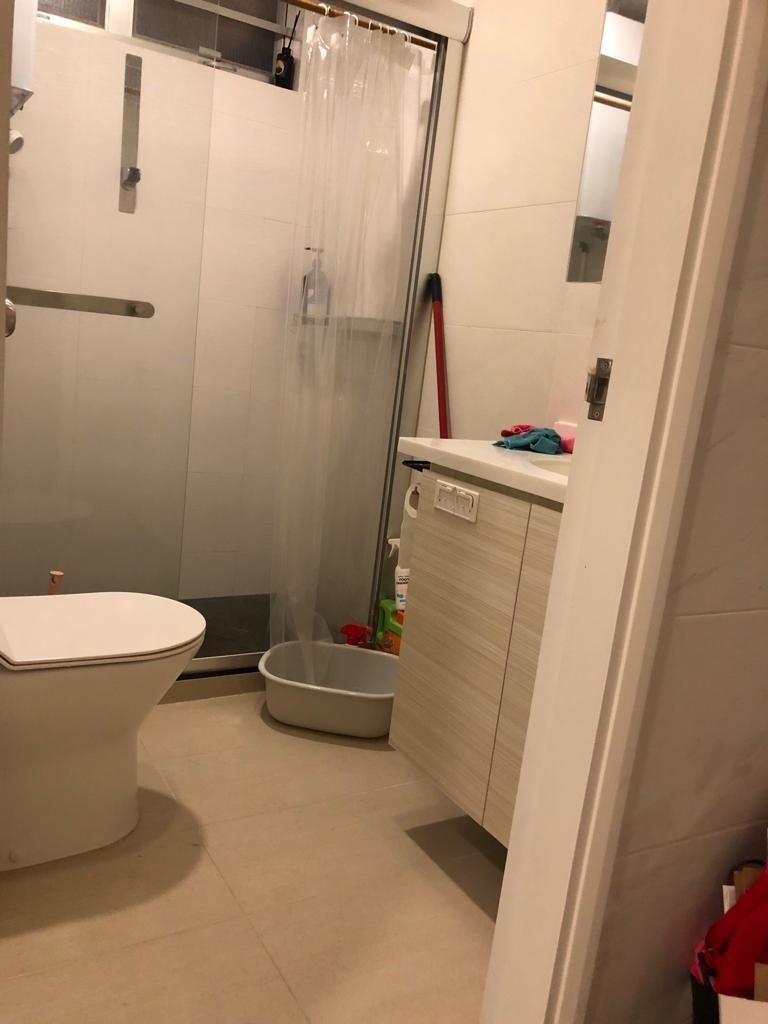 灣仔春園街，春園大廈，兩房一廳實用377，冇傢俬有冷氣放租 Wan Chai flat for rent at spring garden lane have air con - 灣仔 - 住宅 (整間出租) - Homates 香港