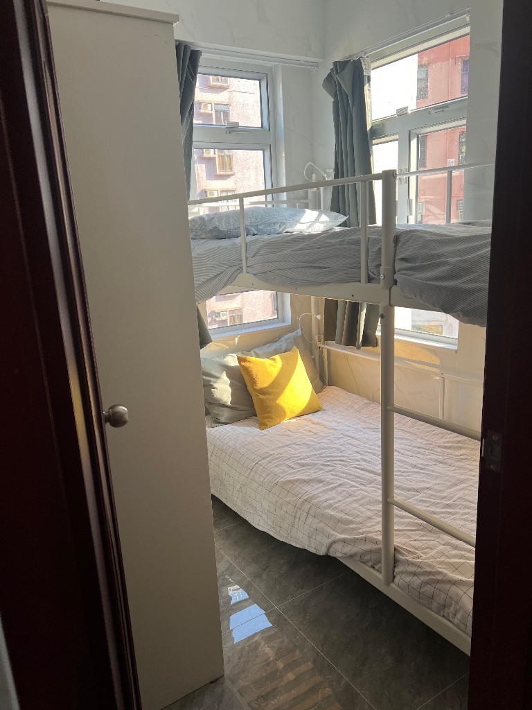 Room for sublet flexible move in- and out dates in Sai Ying Pun - Western District - Bedroom - Homates Hong Kong