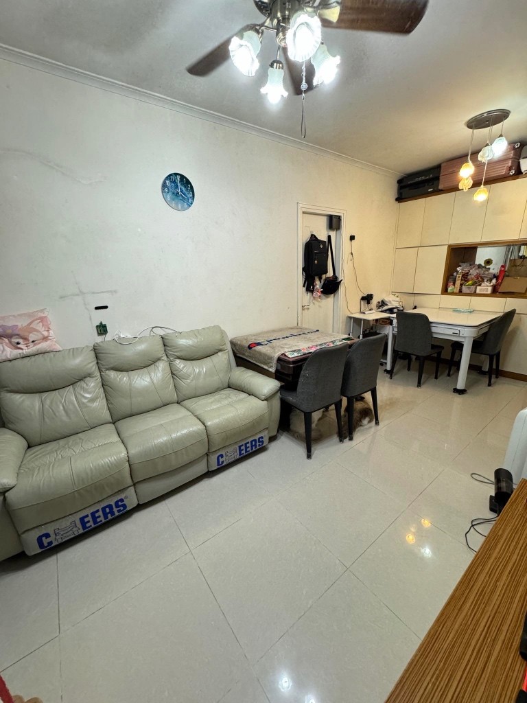 招日出康城合租，可即時起租  - Tseung Kwan O - Bedroom - Homates Hong Kong