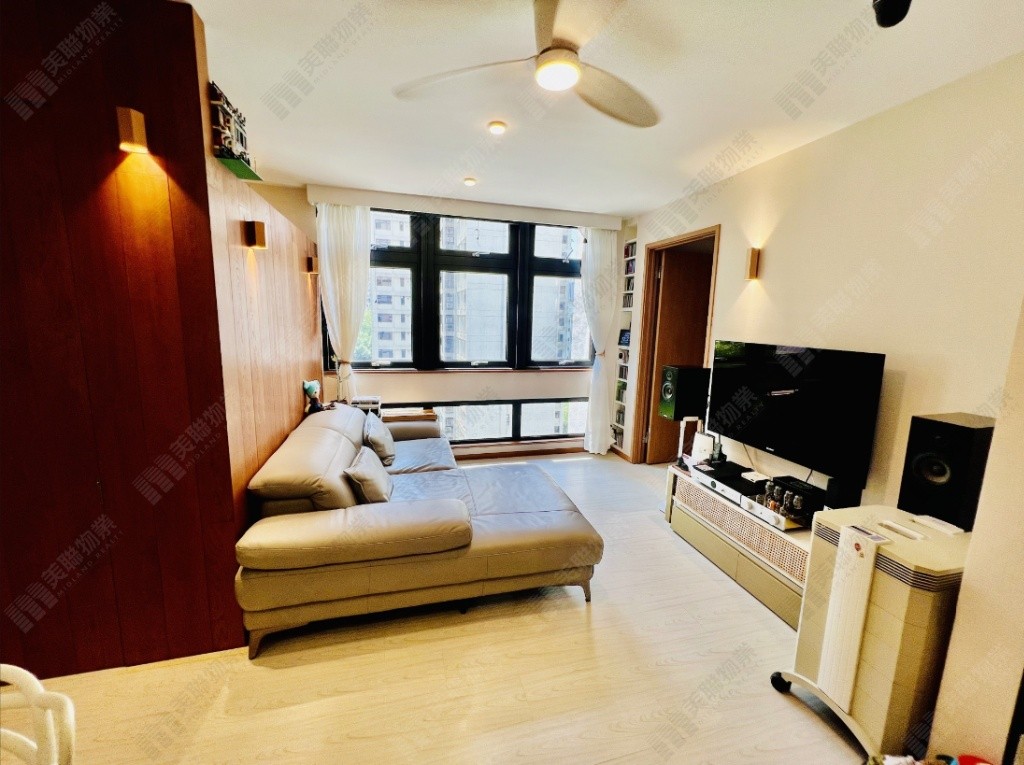Serene room &amp; bathroom in 1300 sq ft flat - 九龍城 - 房間 (合租／分租) - Homates 香港