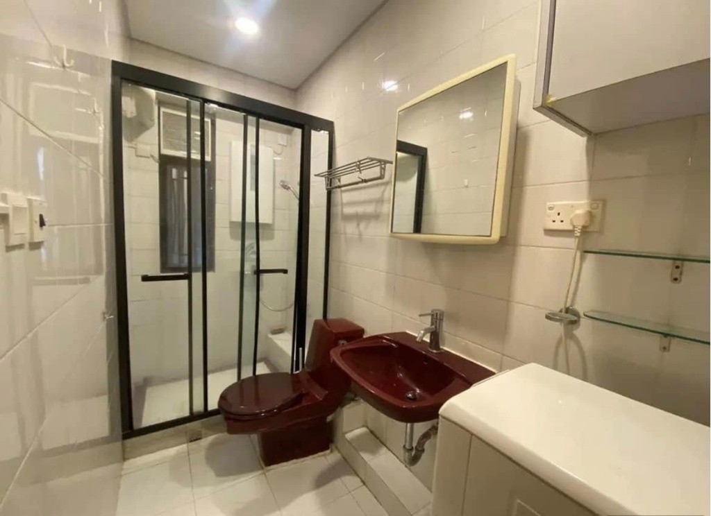 Female Flat share in Wanchai - No agency fee required.  - 灣仔 - 房間 (合租／分租) - Homates 香港