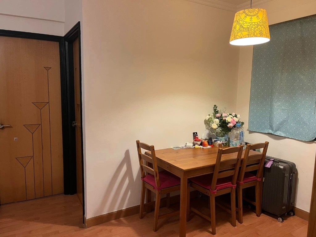 Female Flat share in Wanchai - No agency fee required.  - 灣仔 - 房間 (合租／分租) - Homates 香港