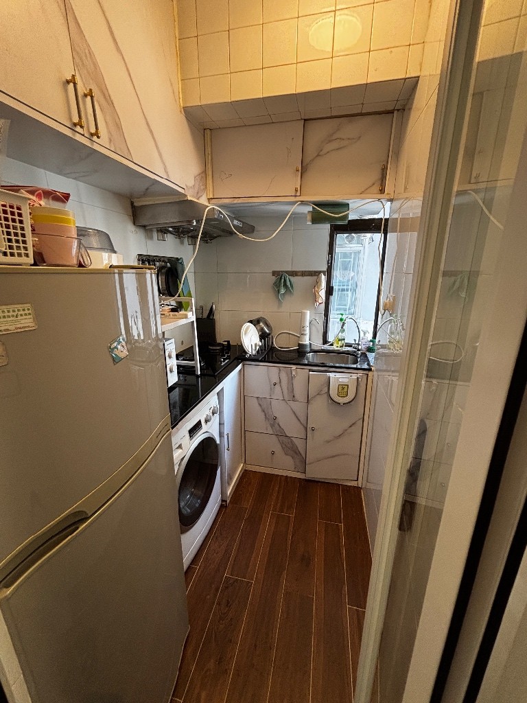 西灣河徵室友，業主盤無agent佣金 - Tai Koo/Sai Wan Ho - Bedroom - Homates Hong Kong