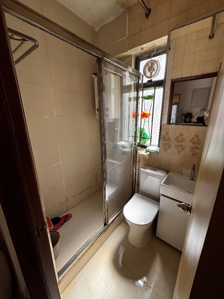 西灣河徵室友，業主盤無agent佣金 - Tai Koo/Sai Wan Ho - Bedroom - Homates Hong Kong