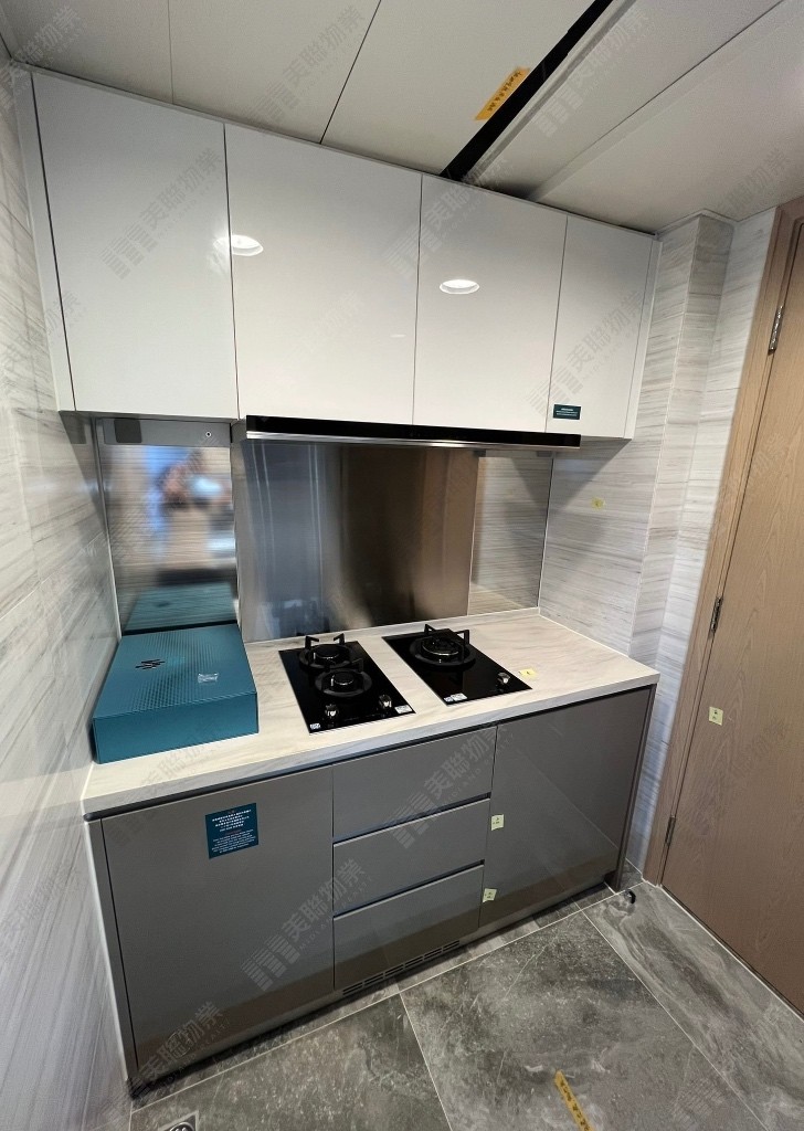 深水埗愛海頌，尋乾淨開朗女室友 - 深水埗 - 房間 (合租／分租) - Homates 香港