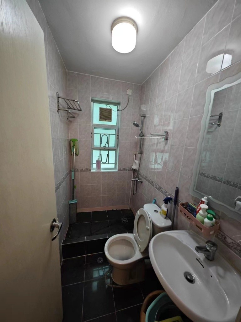 F011 Chek Nai Ping Village rooms  near Chinese University of Hong Kong - Sha Tin/Fo Tan - Bedroom - Homates Hong Kong