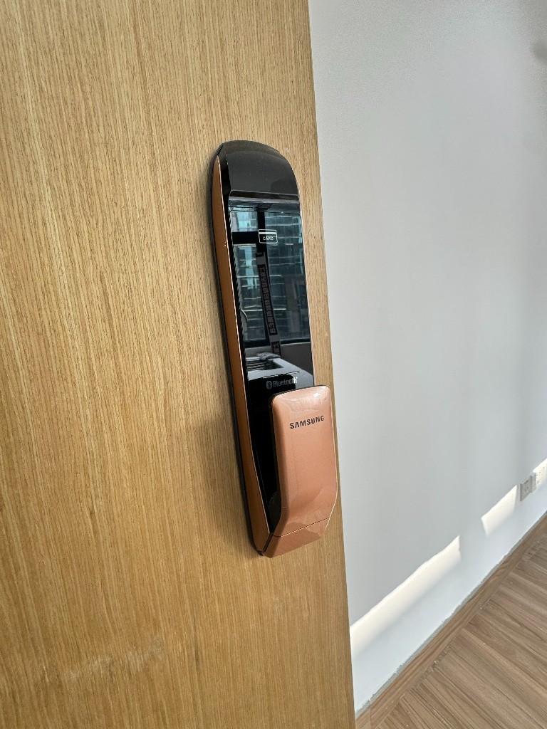 观塘港铁沿线好房，交通便利 - 观塘/秀茂坪 - 工厂大厦 - Homates 香港