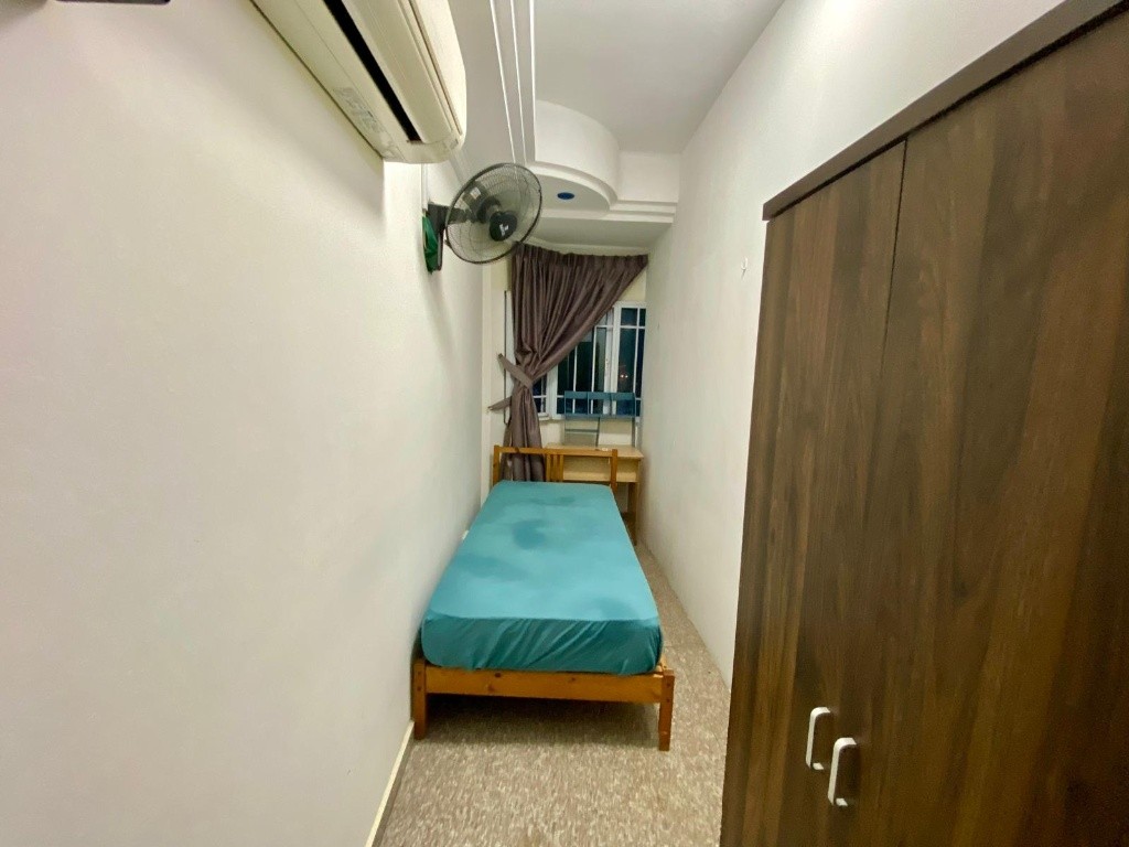 Room For Rent - Kim Keat House (Toa Payoh)/ Novena MRT/ Boon Keng MRT/ Toa Payoh MRT/ Farrer Park/ Single Room/ No Owner Stay/ Fully Furnished - Toa Payoh - Bedroom - Homates Singapore