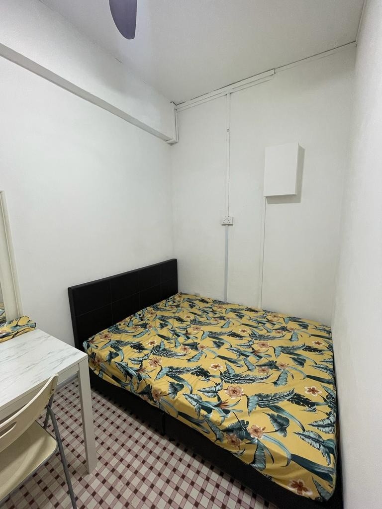 Near Somerset MRT/Newton MRT/Dhoby Ghaut MRT /4 Dec Available / For 1 pax stay / Include utilities / No owner stay - Tiong Bahru - Bedroom - Homates Singapore