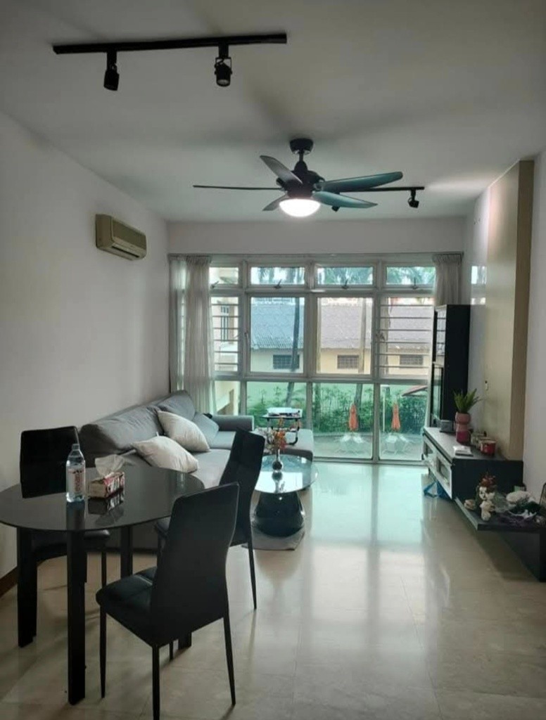 Huge Master Room in Condo in Central Location avail now - Toa Payoh 大巴窯 - 獨立套房 - Homates 新加坡