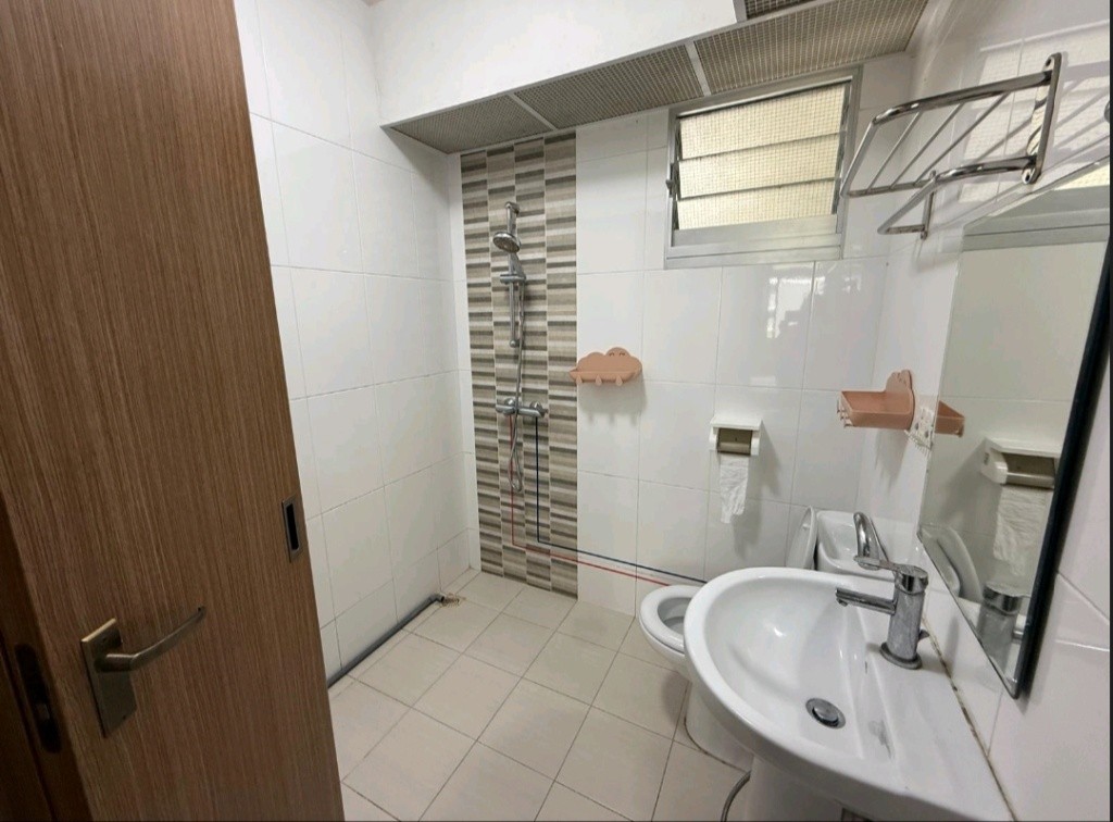 主人房出租 Master bedroom+ bathroom @ $1000 - Punggol - Bedroom - Homates Singapore