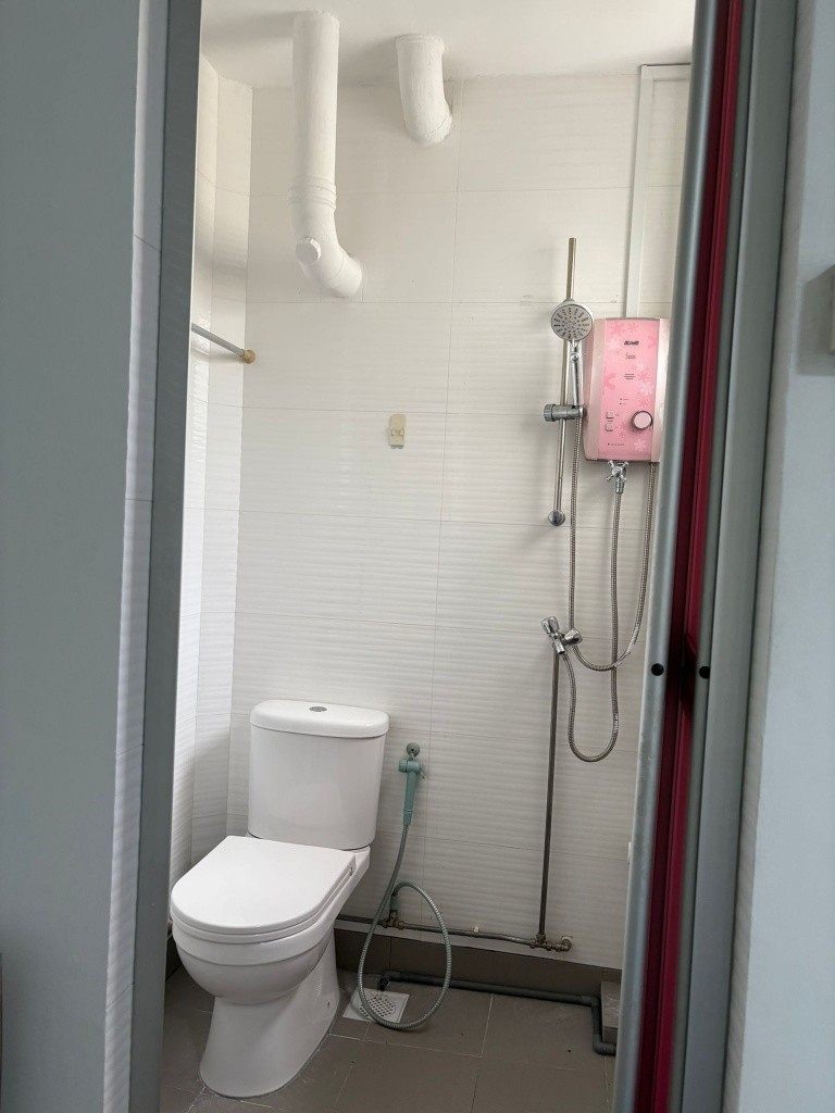 🏡 Spacious Master Room @ Bukit Gombak - Bukit Gombak 武吉甘柏 - 分租房間 - Homates 新加坡