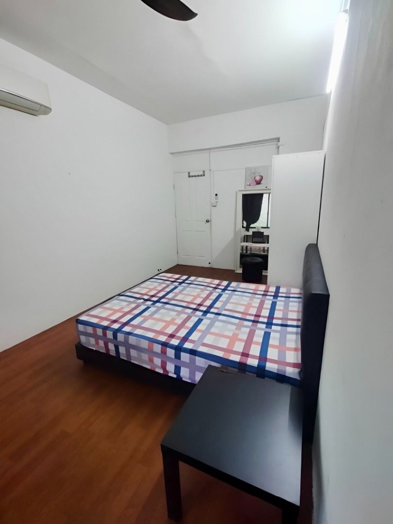 Room for rent-Near Tiong Bahru MRT/ Havelock MRT /Available Immediate / For 1-2 pax stay / Include utilities / No owner stay - Tiong Bahru 中嗒鲁 - 分租房间 - Homates 新加坡