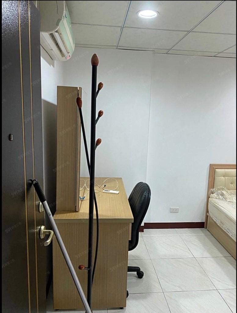 凱旋四路 夢時代 自行車橋 電梯透天 免爬樓梯 前鎮加工區 - 前镇区 - 独立套房 - Homates 台湾