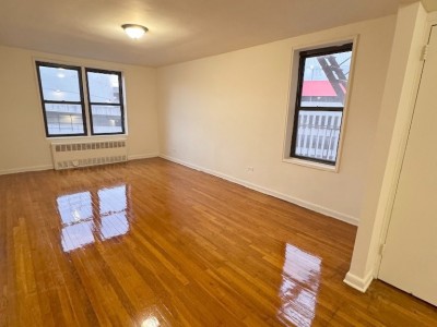 美國 - Elmhurst - 89-00 55th Ave,Queens,NY 11373