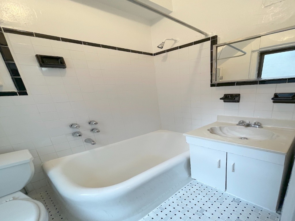 纽约曼哈顿中城中央车站附近出租 $2,750/月除了网络其他全包 -  - 整套出租 - Homates 美国