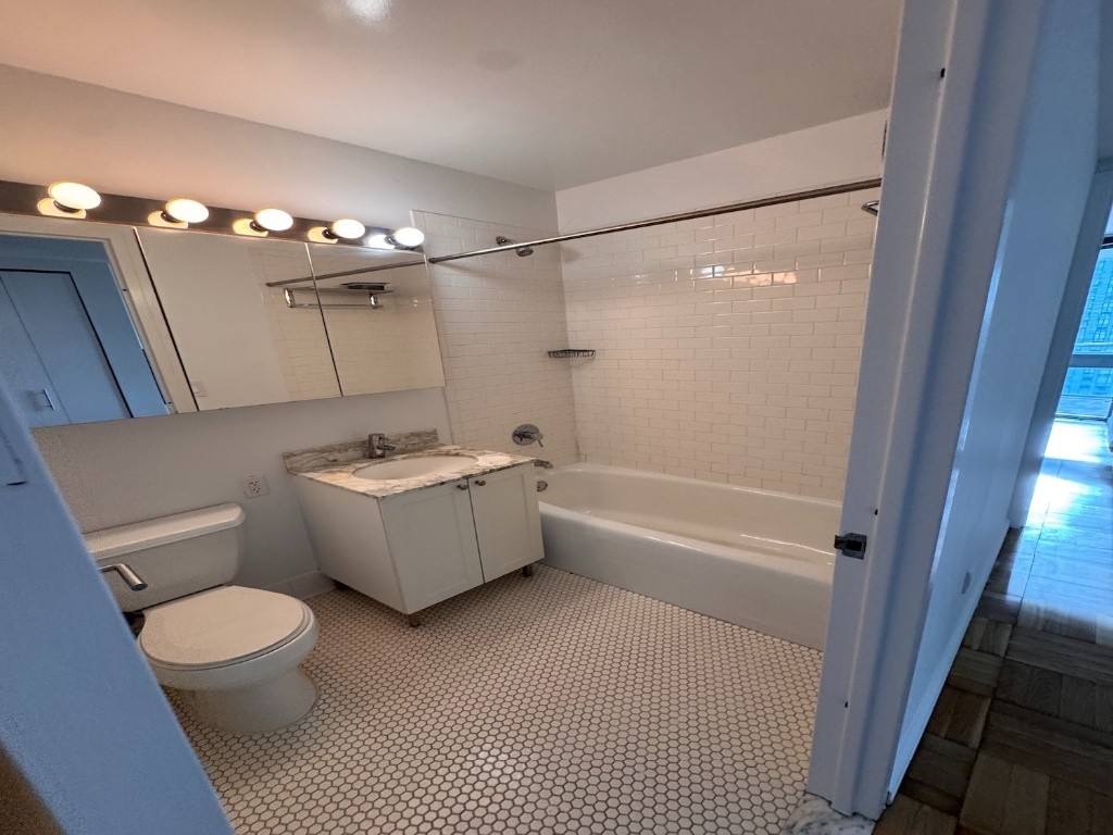 纽约曼哈顿中城一室一厅出租$4425/月包水暖 -  - 整套出租 - Homates 美国